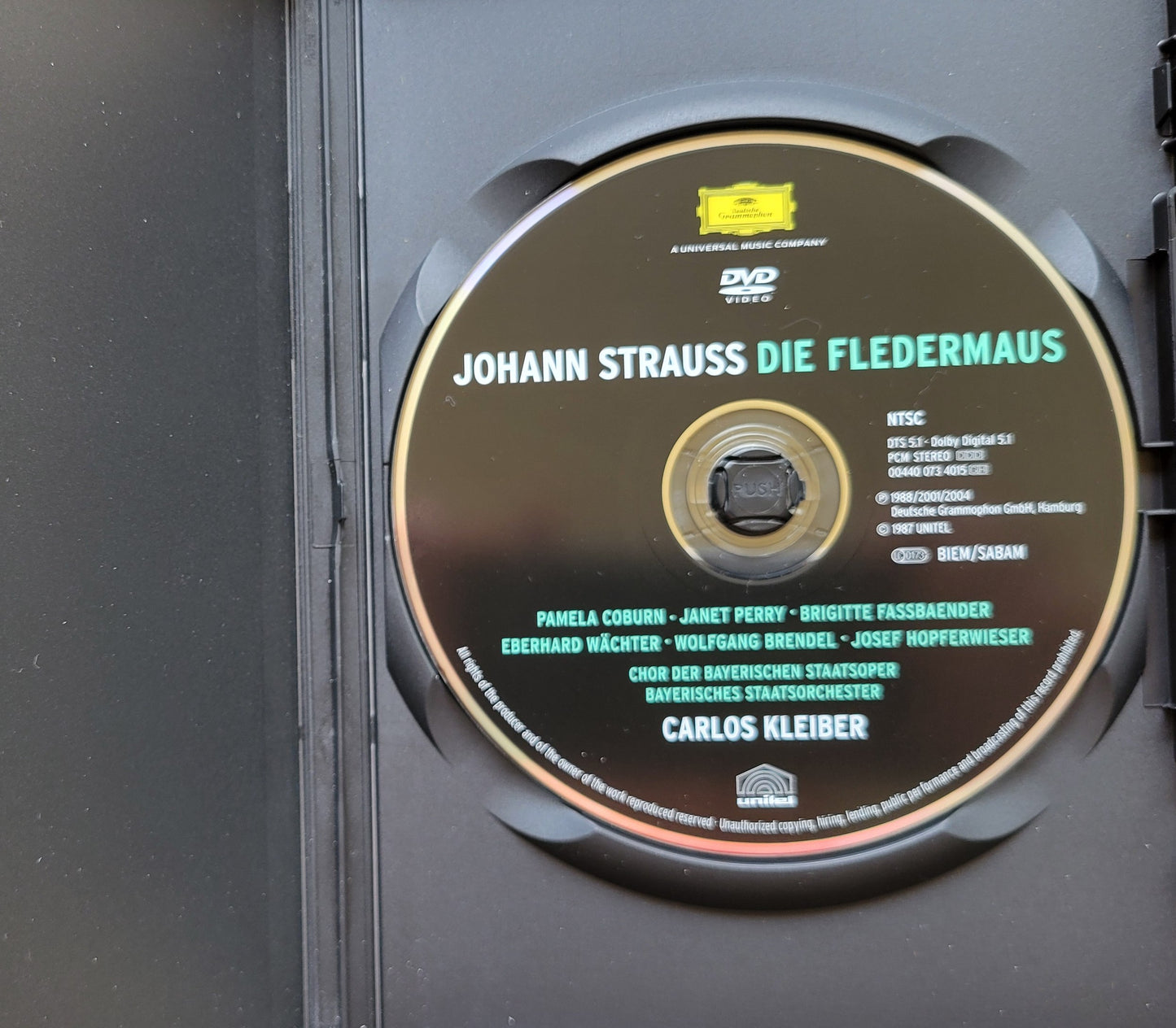 DVD - Johann Strauss: Die Fledermaus, The Bat (Opera)
