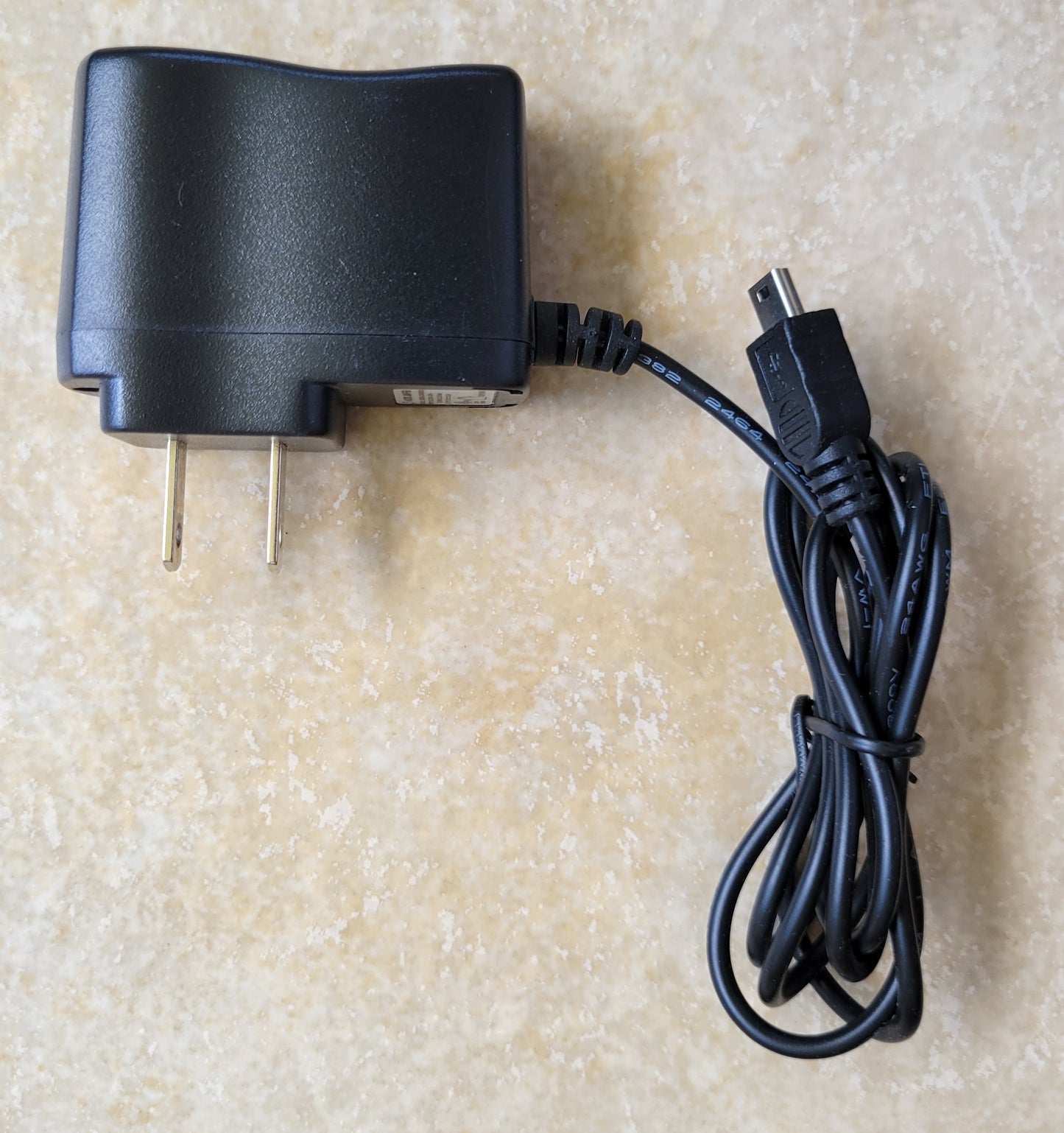 AC/DC Adapter, 3V and 0.2A